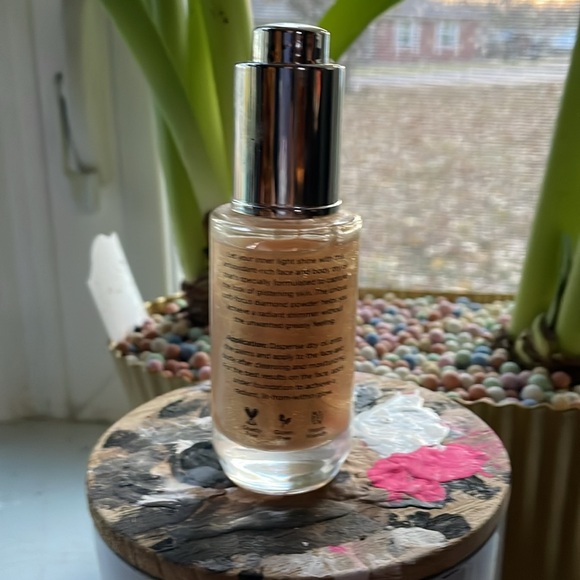 PUR ICONIC GLOW Illuminating Face & Body Dry Oil New but not in box Full Size - Picture 2 of 2